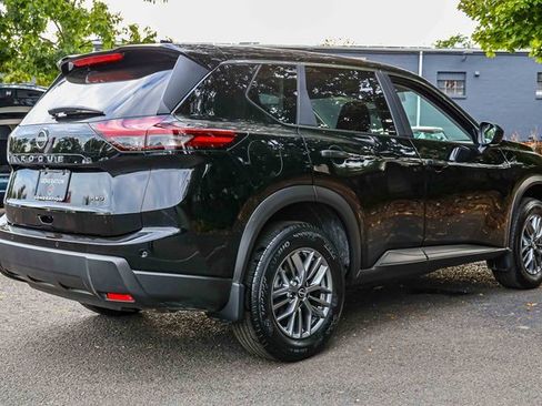 Certified 2025 Nissan Rogue S image 6