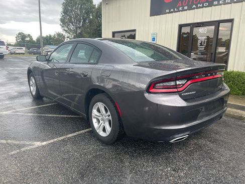 Used 2022 Dodge Charger SXT RWD image 8