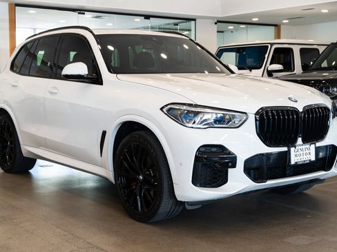 Used 2023 BMW X5 M50i w/ Executive Package AWD/4WD image 3