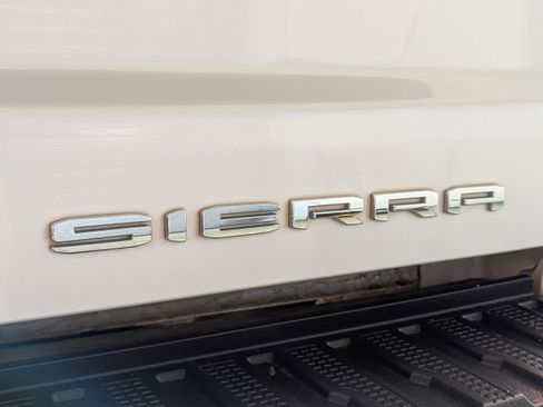 Used 2023 GMC Sierra 2500 Denali w/ Denali Ultimate Package image 28