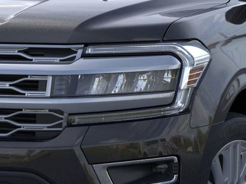 New 2024 Ford Expedition Platinum image 18