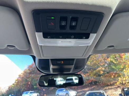 Used 2021 Nissan Rogue SL w/ Premium Package image 23