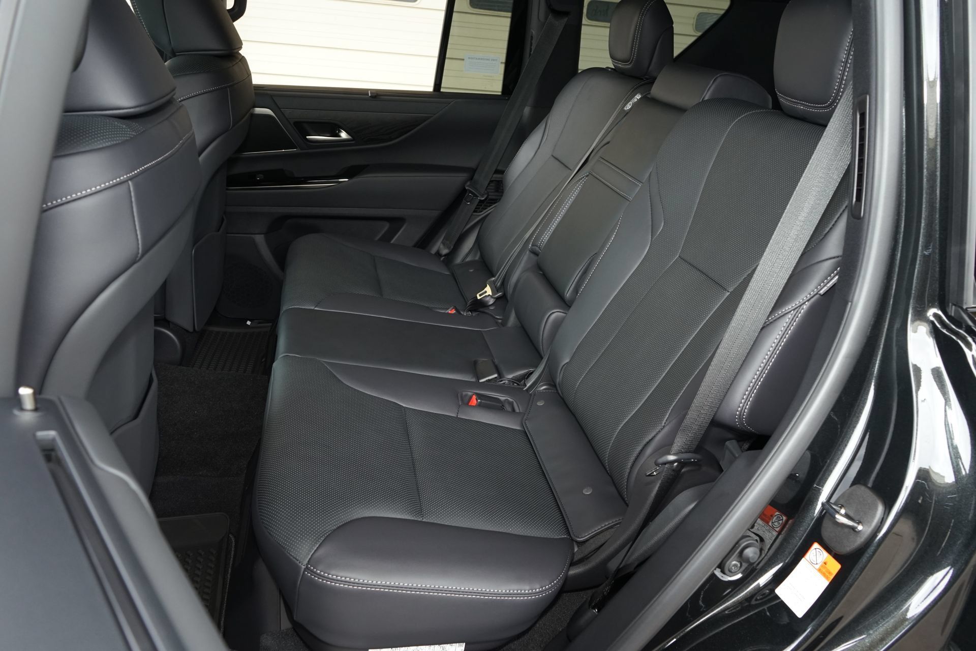 Used 2026 Lexus LX 700h Luxury AWD/4WD image 24