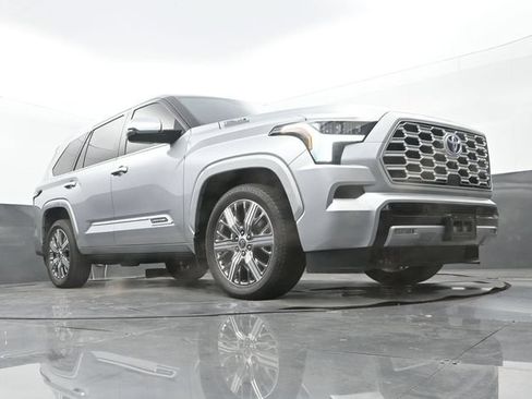 Used 2024 Toyota Sequoia Capstone RWD image 9