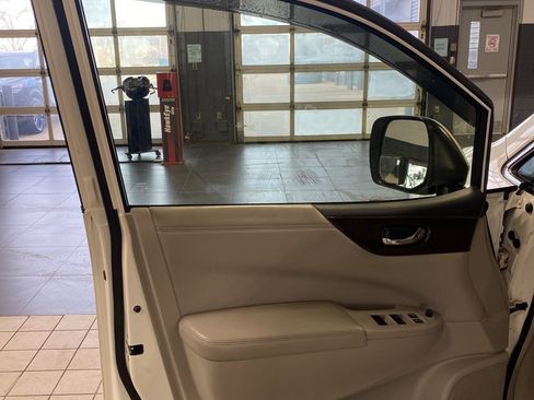 Used 2015 Nissan Quest SV image 5