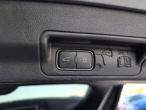 Used 2024 Ford Explorer XLT w/ Equipment Group 202A image 12