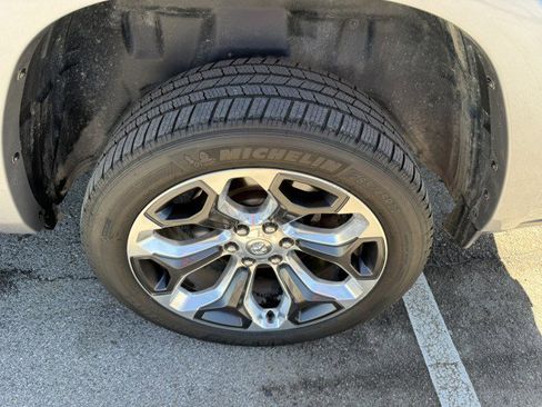 Used 2019 RAM 1500 Limited image 6