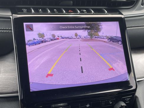 Used 2025 Jeep Grand Cherokee Limited AWD/4WD image 26