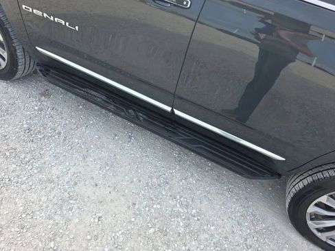 Used 2021 GMC Yukon Denali w/ LPO, Illumination Package image 28