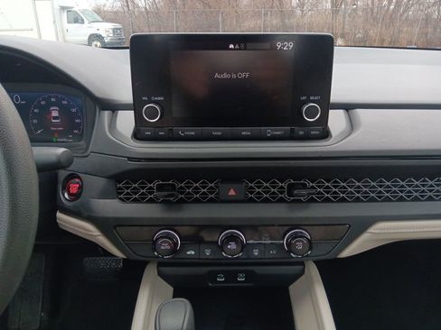 Used 2025 Honda Accord LX image 18