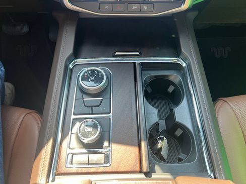 Used 2024 Ford Expedition King Ranch AWD/4WD image 30