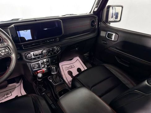 Used 2024 Jeep Wrangler Unlimited Rubicon image 23