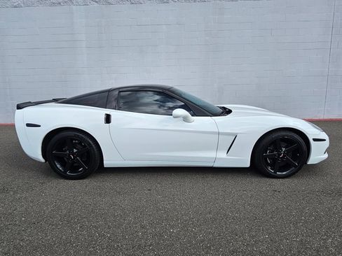 Used 2007 Chevrolet Corvette Coupe RWD image 6