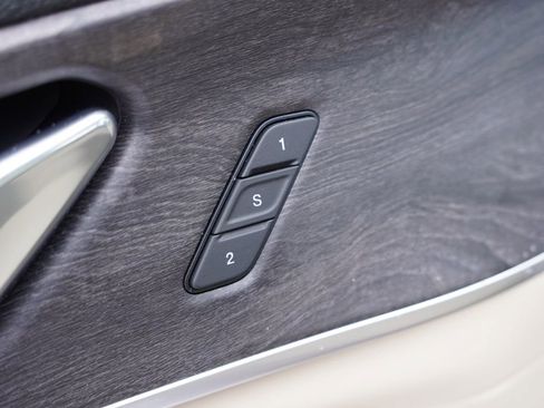 Certified 2024 Jeep Grand Cherokee L Limited w/ Luxury Tech Group II image 26