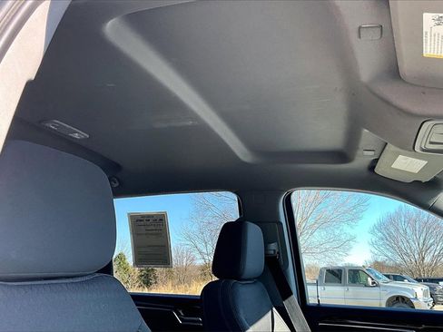 Used 2024 GMC Sierra 2500 SLE w/ SLE Convenience Package image 19