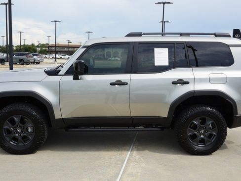 Certified 2025 Lexus GX 550 AWD/4WD image 5
