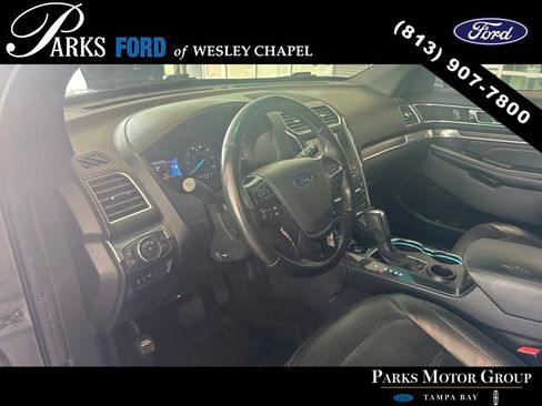 Used 2016 Ford Explorer Limited w/ Equipment Group 301A FWD image 4