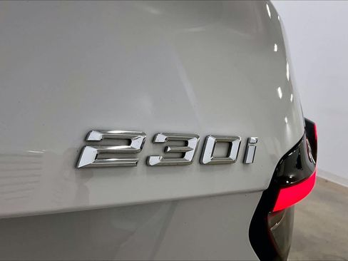 Used 2024 BMW 230i Coupe w/ Premium Package RWD image 10