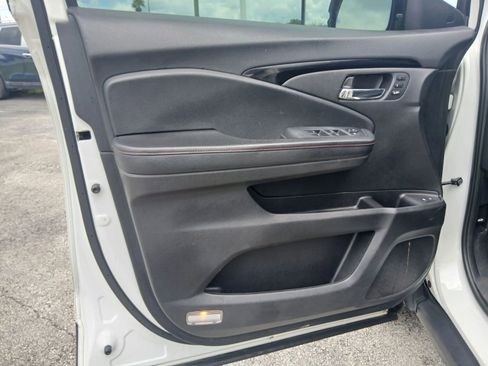 Used 2022 Honda Pilot Black Edition image 40