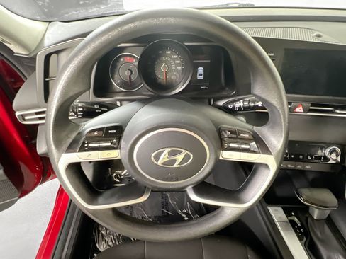 Used 2023 Hyundai Elantra SEL FWD image 11