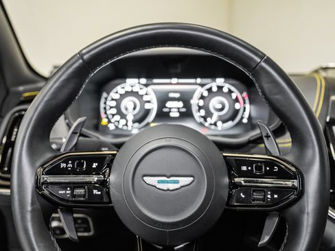 Used 2025 Aston Martin DBX 707 image 11