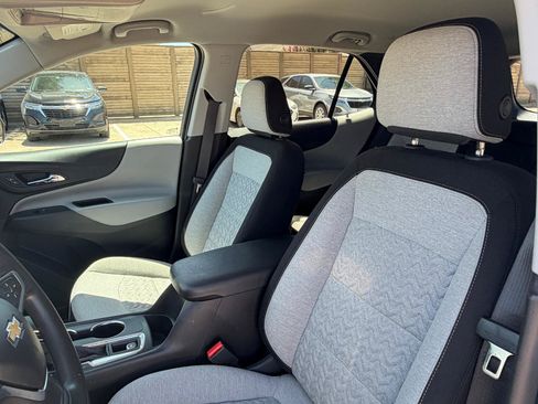 Used 2023 Chevrolet Equinox LS w/ LS Convenience Package FWD image 16