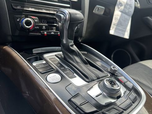 Used 2017 Audi Q5 2.0T Premium Plus w/ Technology Package image 19