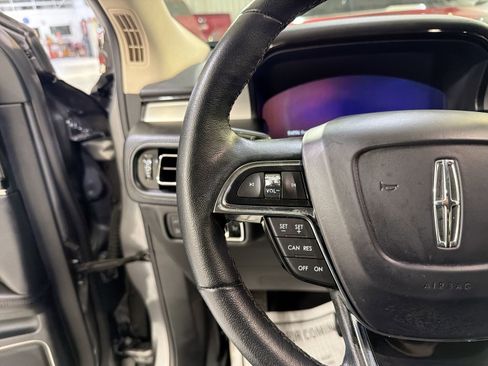 Used 2023 Lincoln Nautilus AWD w/ Premium Package image 14