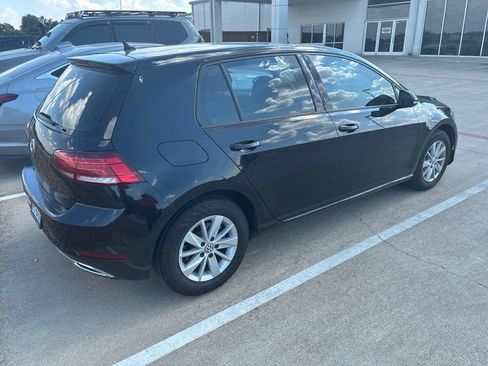 Used 2019 Volkswagen Golf S FWD image 2