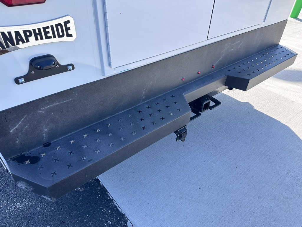 New 2024 Ford F550 4x4 Regular Cab Super Duty image 39