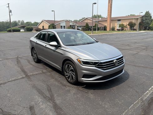 Used 2020 Volkswagen Jetta SEL FWD image 3