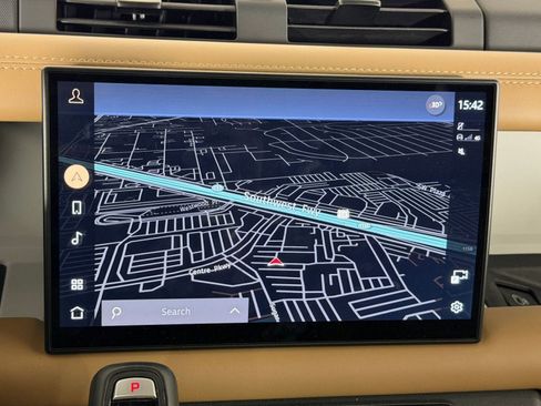 Certified 2025 Land Rover Defender 110 S image 28