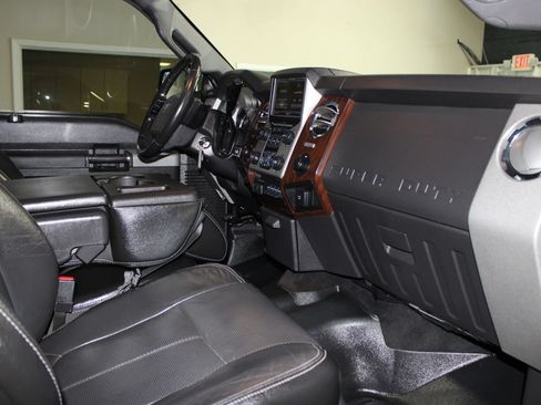 Used 2013 Ford F250 Lariat w/ Lariat Ultimate Pkg AWD/4WD image 36