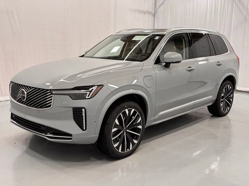 New 2026 Volvo XC90 T8 Ultra w/ Protection Package Premier image 1