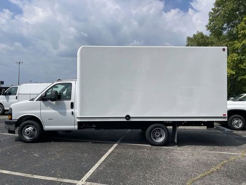 New 2025 GMC Savana 3500 w/ Power Convenience Package RWD image 3