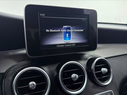 Used 2019 Mercedes-Benz GLC 350e 4MATIC image 30