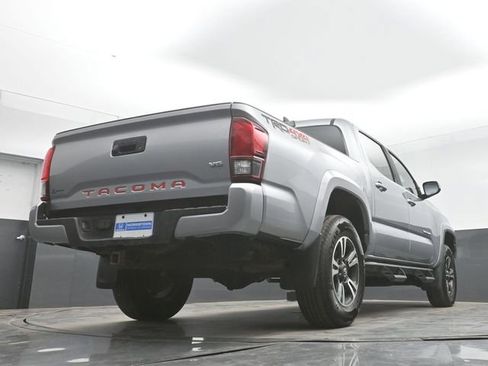 Used 2019 Toyota Tacoma TRD Sport AWD/4WD image 45