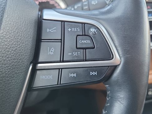 Used 2022 Toyota Highlander Platinum image 34