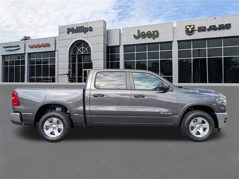 New 2026 RAM 1500 4x4 Crew Cab image 2
