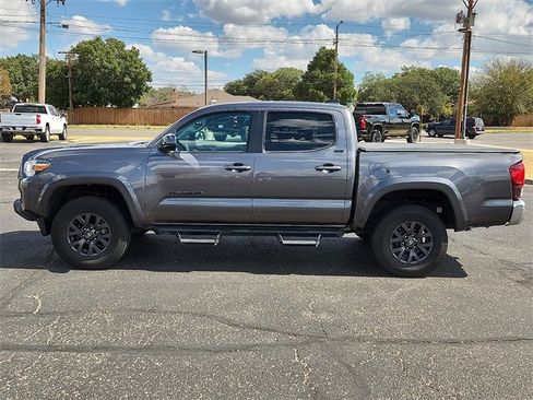 Used 2021 Toyota Tacoma SR5 image 2
