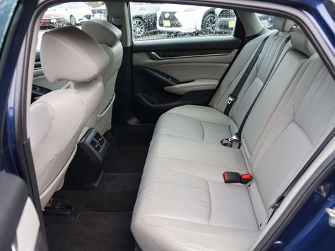 Used 2020 Honda Accord Touring image 17