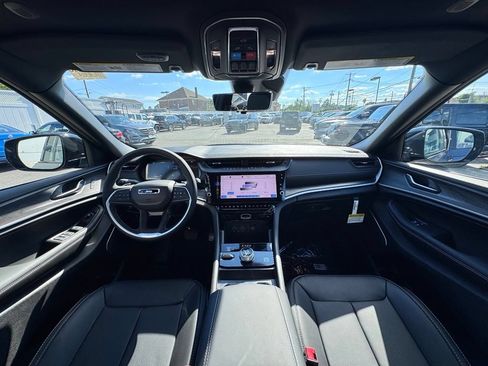 New 2026 Jeep Grand Cherokee Limited AWD/4WD image 10