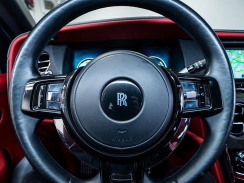 Used 2022 Rolls-Royce Cullinan image 36