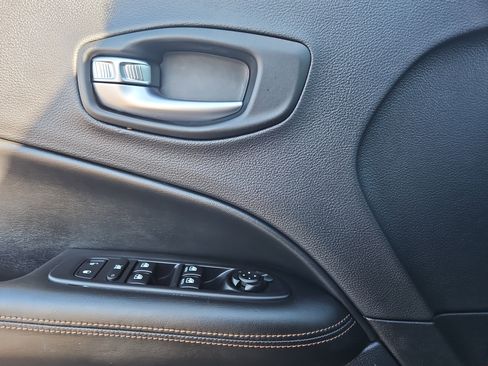 Used 2021 Jeep Compass Limited image 8