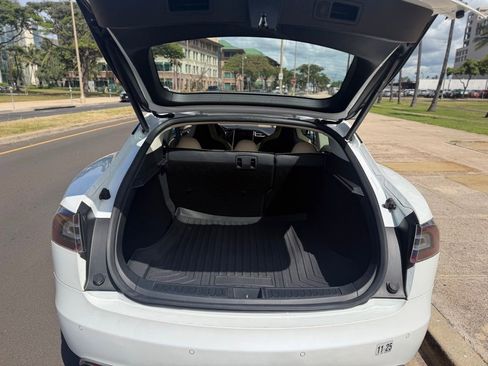 Used 2013 Tesla Model S RWD image 8