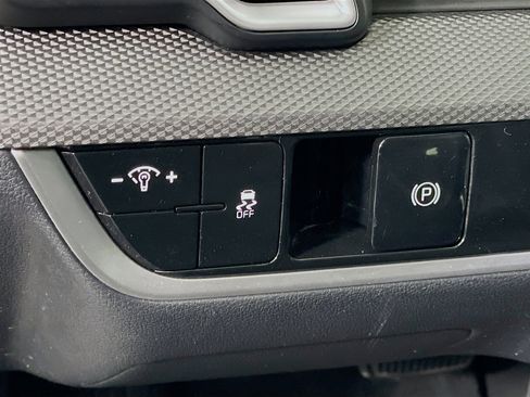 Used 2024 Kia Sportage LX image 17