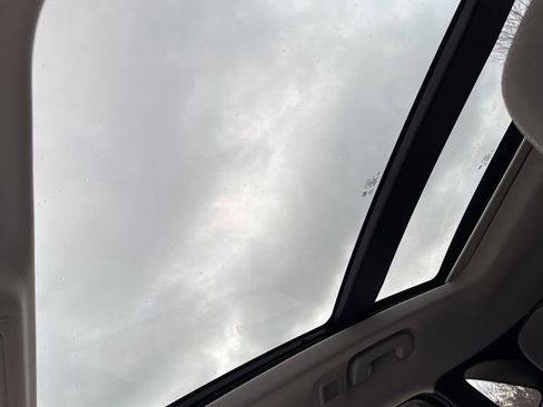 Certified 2022 Ford Escape SE w/ SE Sport Appearance Package image 23