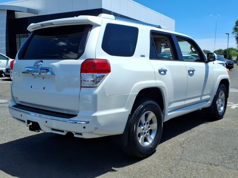 Used 2013 Toyota 4Runner SR5 w/ Premium Pkg AWD/4WD image 3