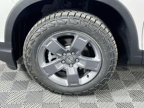 Certified 2025 Honda Ridgeline TrailSport image 32