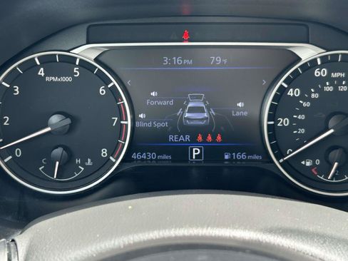 Used 2025 Nissan Altima 2.5 SV AWD/4WD image 24